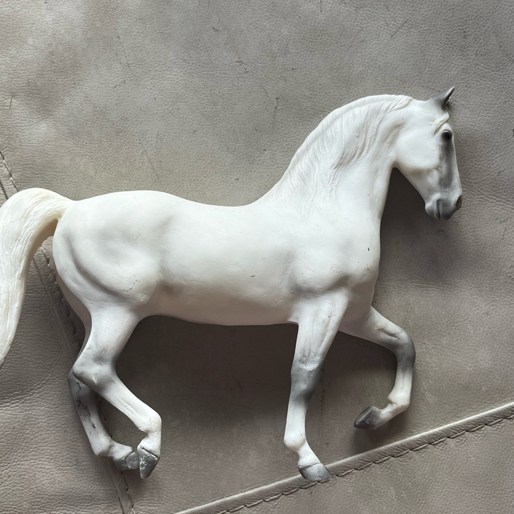 1990 Breyer White lippizaner